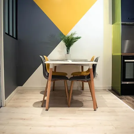 Appartement New- Hyper-centre, Proche Commerces *
